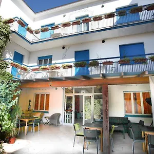 hotel-migani-spiaggia.riccione-hotels.org/